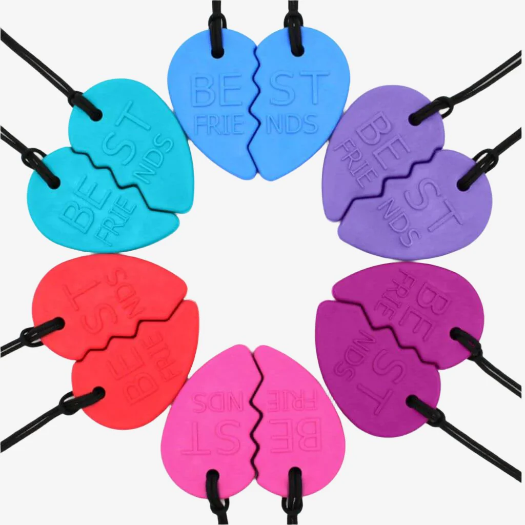 Ark's Best Friends Split Heart Chewing Necklaces (2 pack)