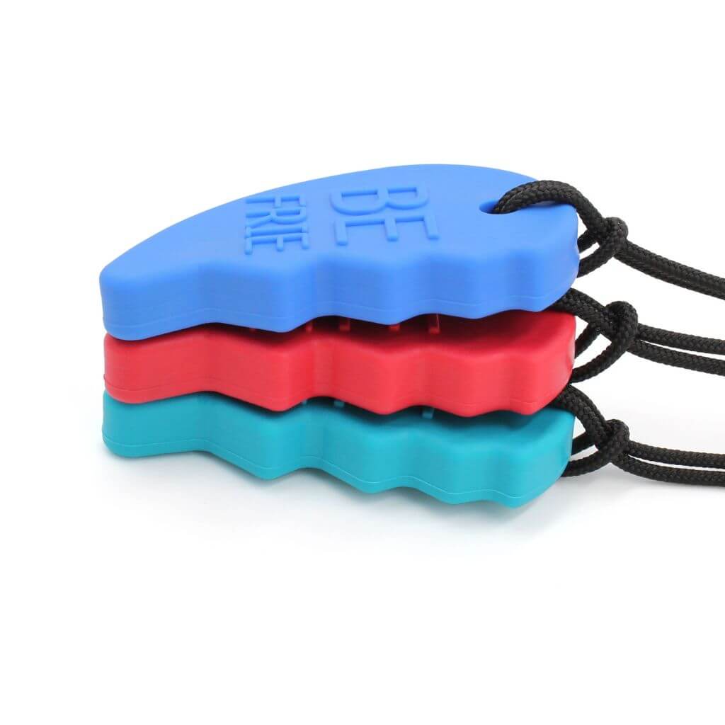 Ark's Best Friends Split Heart Chewing Necklaces (2 pack) - Image 4