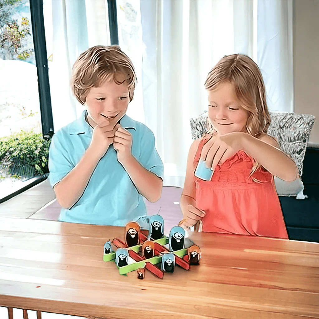 Blue Orange Gobblet Gobblers Board Game - Image 4