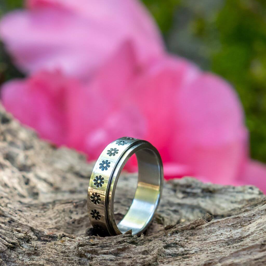 Stainless Steel Flower Spin Ring - Image 5